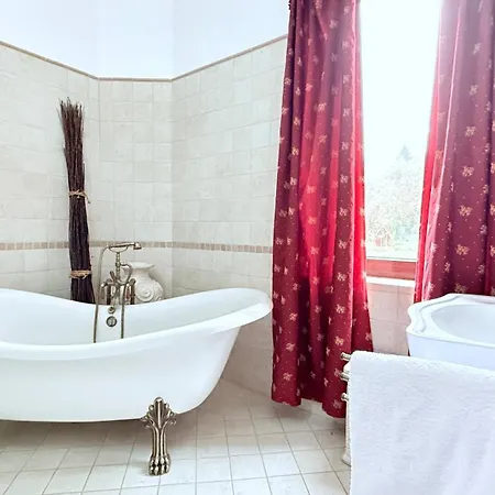 Monteur Freistehendes Haus Mit Garten & Wlan