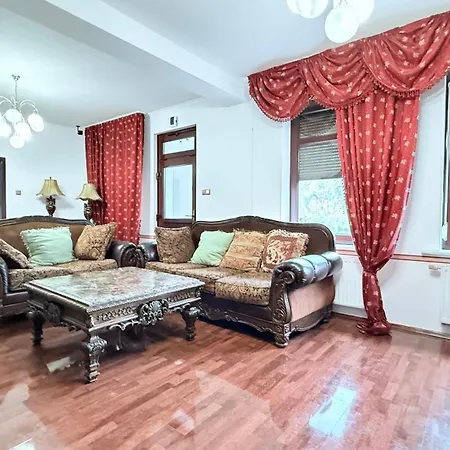 Apartment Monteur In Freistehendes Haus Mit Keller & Grossem Aussenbereich *