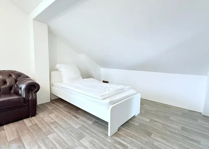 Monteur Freistehendes Haus Mit Garten & Wlan Appartement Itzehoe