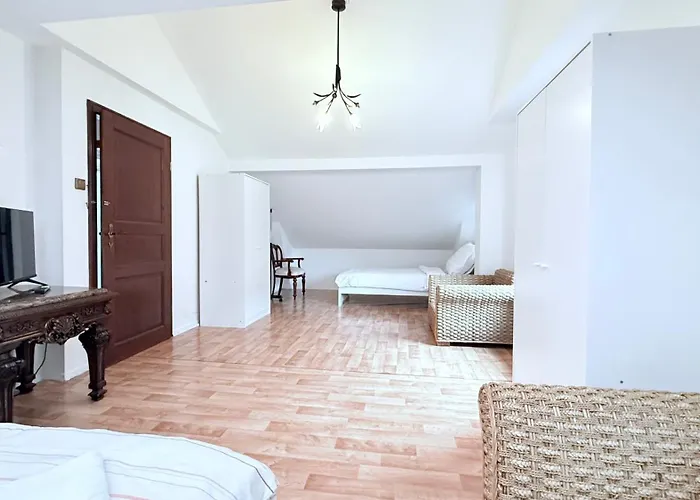 Monteur Freistehendes Haus Mit Garten & Wlan Appartement *