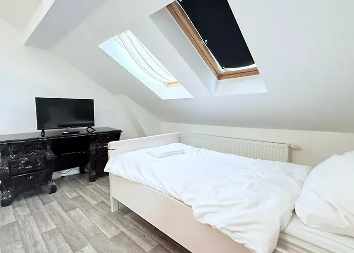 Monteur Freistehendes Haus Mit Garten & Wlan Appartement