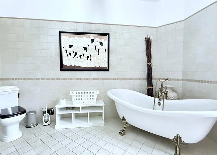 Monteur Freistehendes Haus Mit Garten & Wlan *